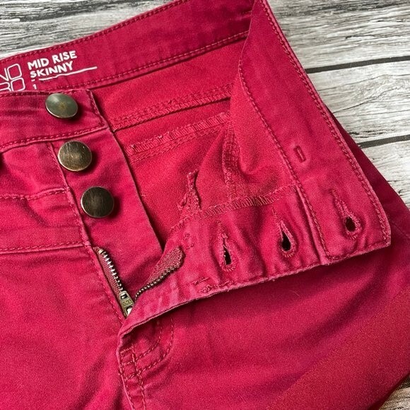 NoBo Mid Rise Skinny Cutoff Cut Off Cuffed Jean Shorts Deep Dark Red 1 Buttons - Picture 4 of 9